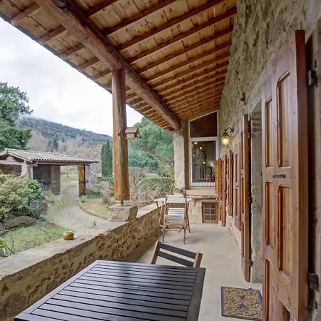 Le Clos Du Martouret Bed & Breakfast *