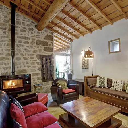 Le Clos Du Martouret Bed & Breakfast
